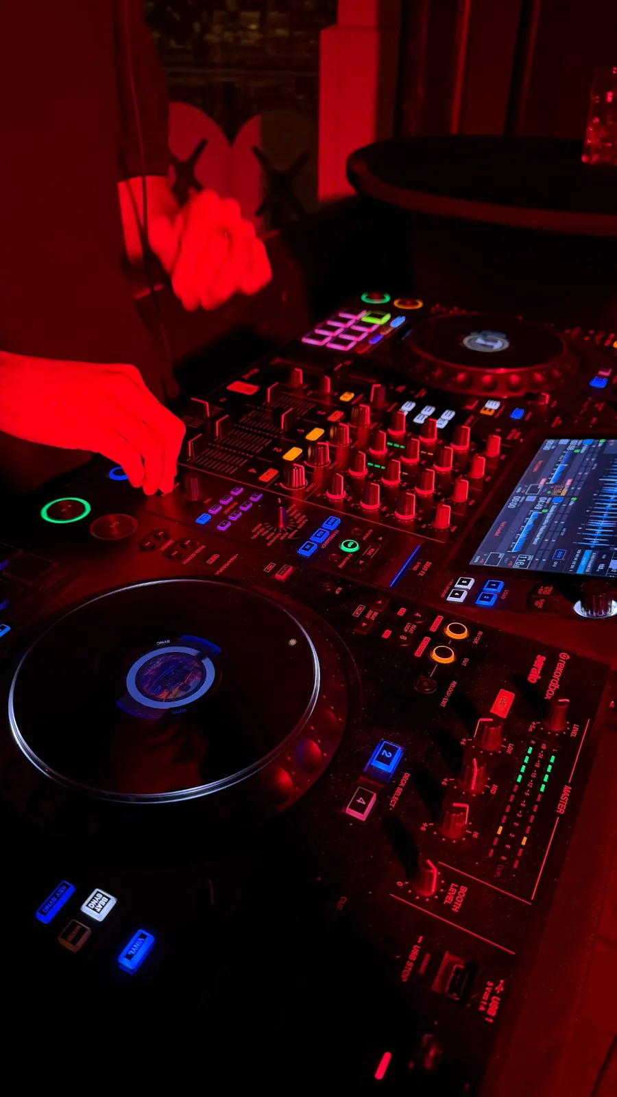 DJ equipment used during DELETE:TUR